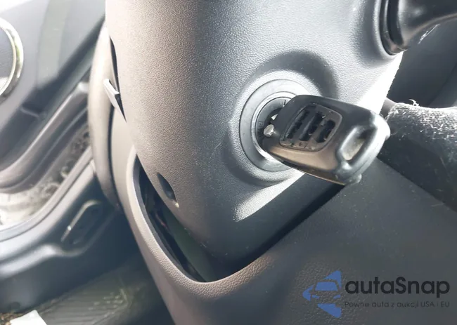 KNDJT2A2XB7216312: 42729325