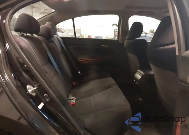 1HGCP2F7XCA221839: 42729642