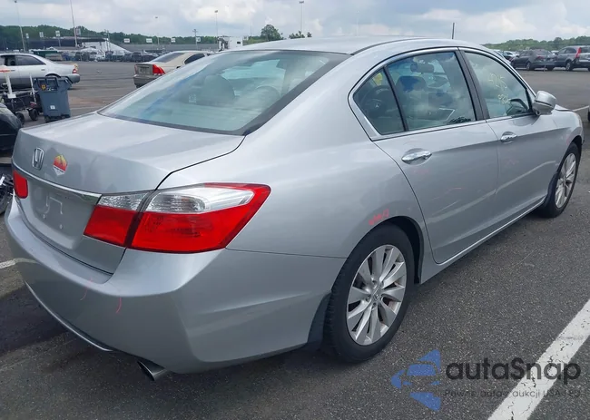 1HGCR2F79DA018212: 42728890