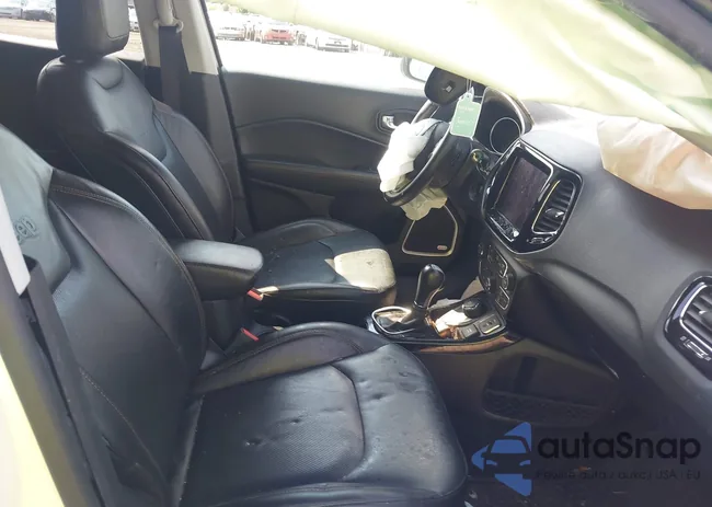 3C4NJDCB4JT315699: 42729041