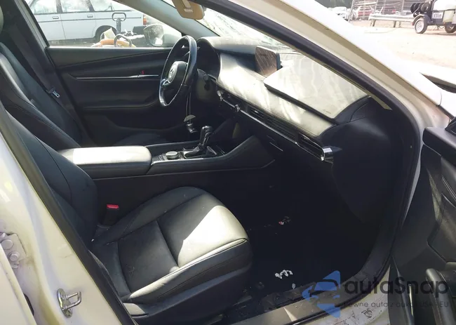 3MZBPAAL3KM107236: 42729067