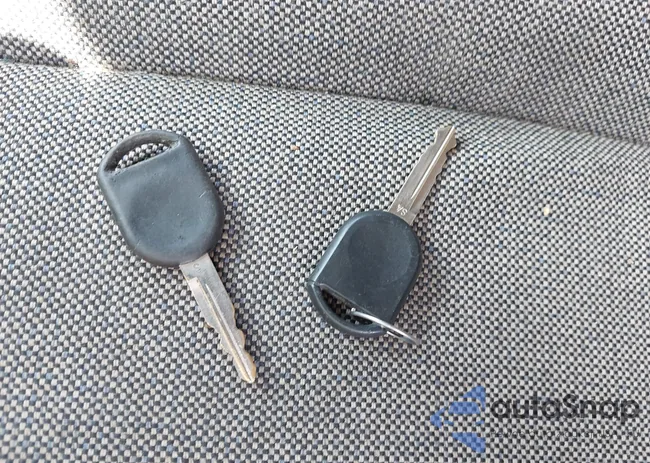 1FTYR44V92PB41553: 42730398