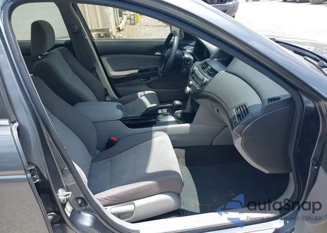 1HGCP2F35AA007464: 42730513