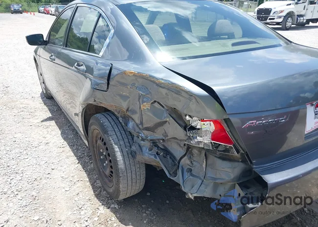 1HGCP2F35AA007464: 42730513