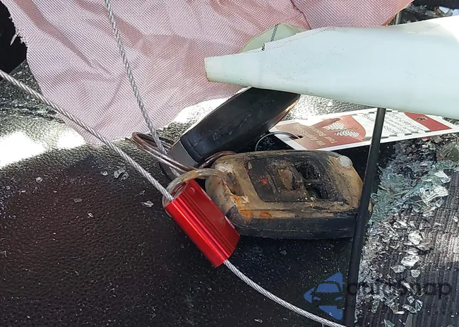 1G1105SA8HU161071: 42730633