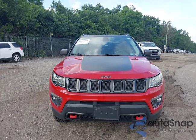 3C4NJDDB8KT671265: 42729805