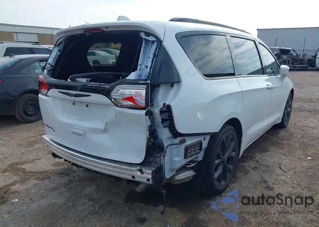 2C4RC1BG8LR108231: 42731331