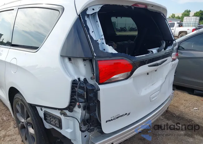 2C4RC1BG8LR108231: 42731331