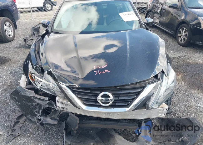 1N4AL3APXJC153077: 42731452