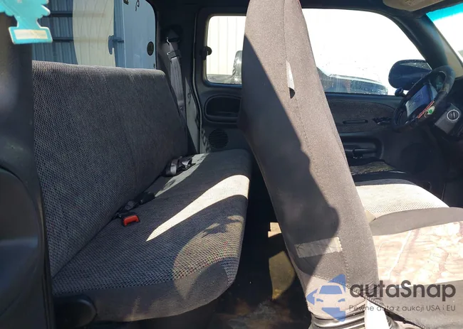 3B7HF13Y6YG112656: 42731467