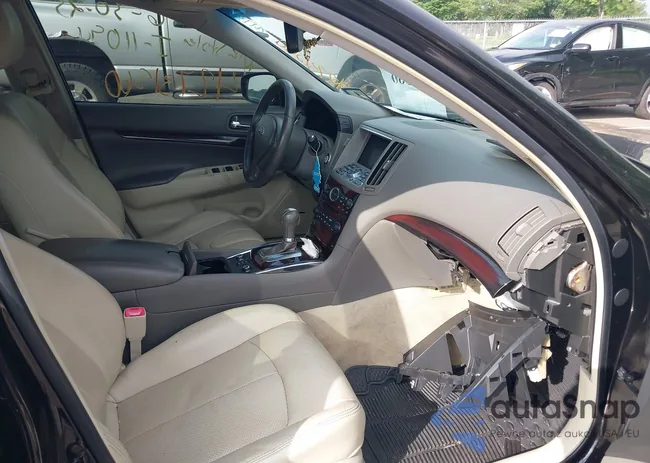 JN1CV6AR4DM756625: 42731560