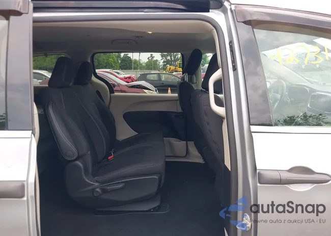 2C4RC1AG1LR105110: 42731561