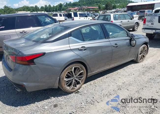 1N4BL4CV5RN301223: 42731645