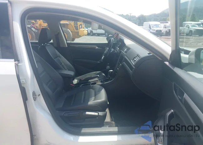 1VWBA7A35JC031748: 42731713