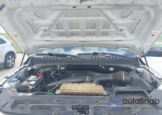 1FMJU1FTXKEA52883: 42730852