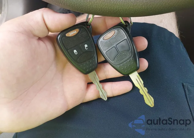 1J8FF47W67D274289: 42732217