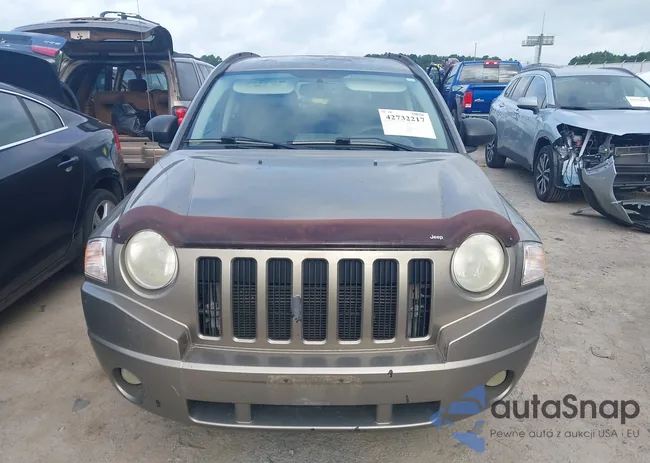 1J8FF47W67D274289: 42732217