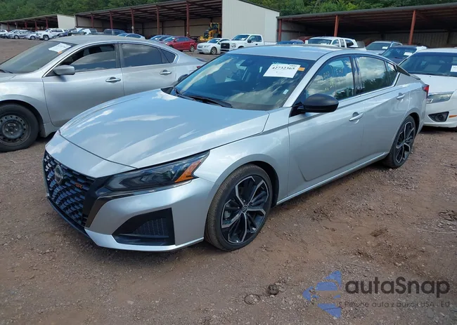 1N4BL4CV0RN361104: 42732365