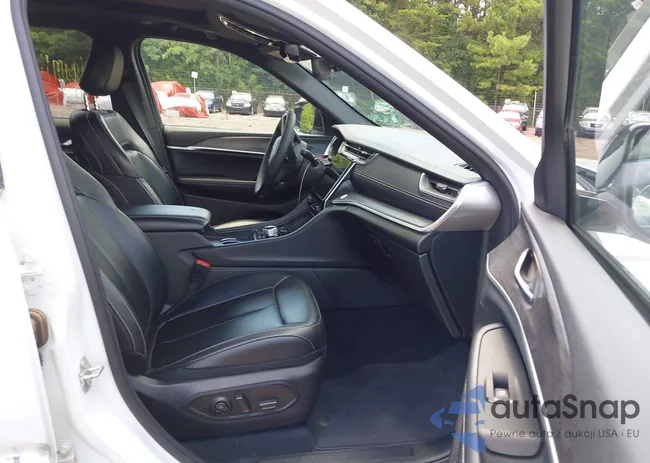 1C4RJYB67RC120412: 42732404