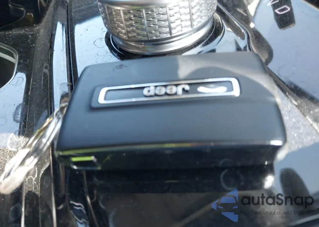 1C4RJHBG7PC586945: 42732446