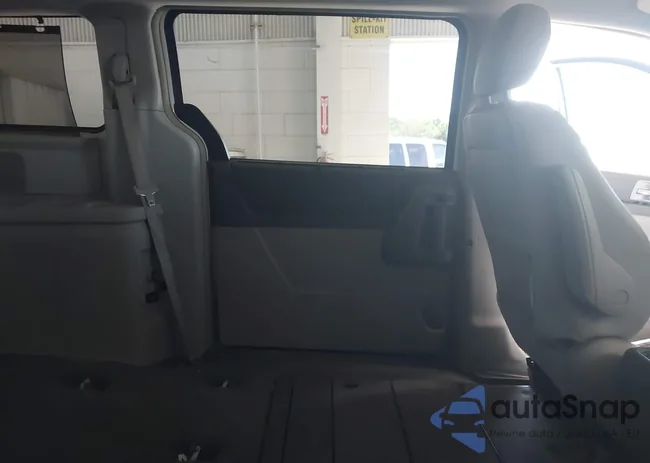 2A8HR54PX8R600614: 42731779