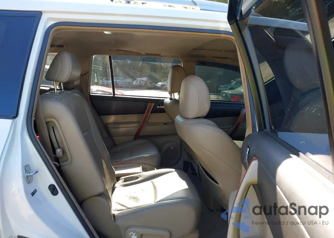 JTEES42A082076374: 42731806