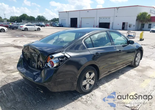 1N4AL21E28N551729: 42732010