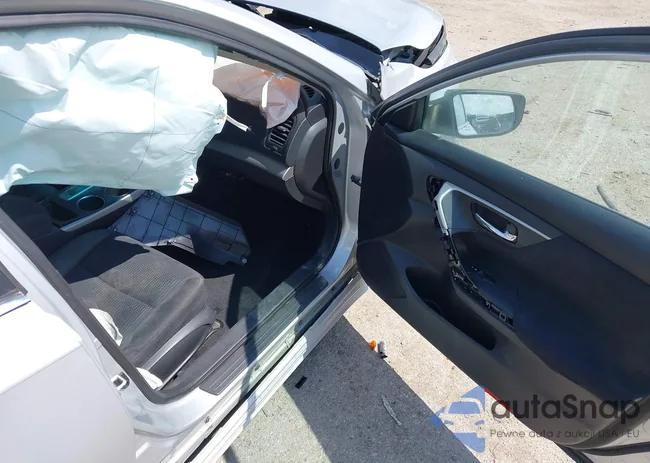 1N4AL3APXFN369779: 42733178