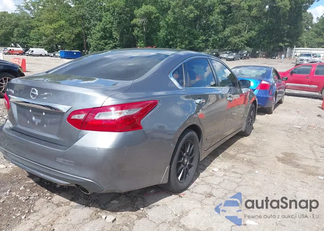 1N4AL3AP7JC477698: 42733363