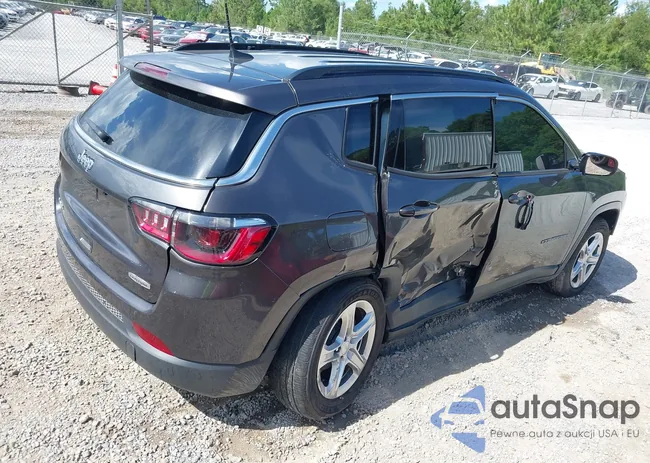 3C4NJDBN5PT524440: 42733444