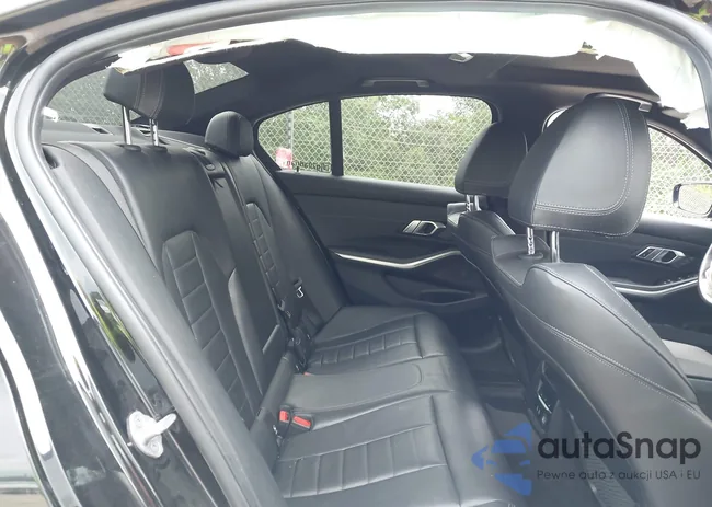 WBA5U9C09LA379120: 42733645