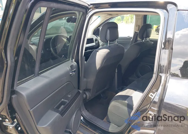 1C4NJCBA8GD628482: 42733669