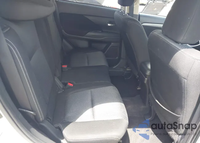 JA4AD3A31JZ032417: 42733684