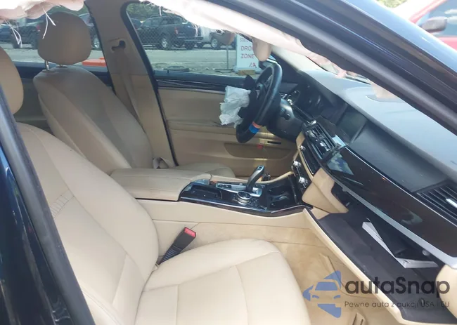 WBA5A5C53ED503297: 42733046