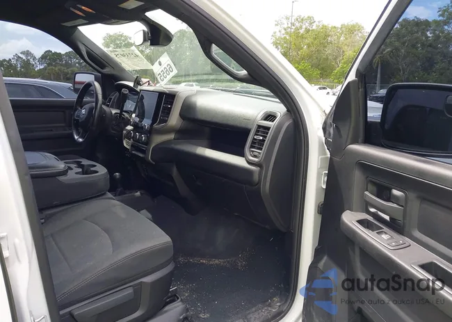 3C6UR5CLXNG221366: 42733075