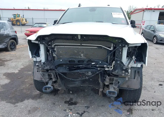 3C6UR5CLXNG221366: 42733075