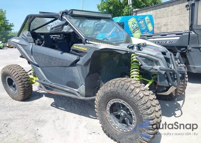 3JBVDAV49LK001076: 42733125