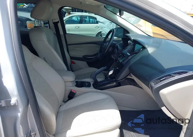 1FADP3R48DL252030: 42733839