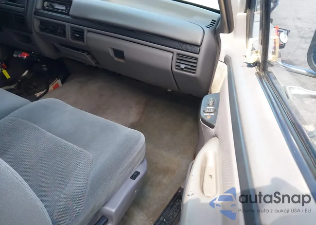 1FTHX26F3VEA16418: 42733859