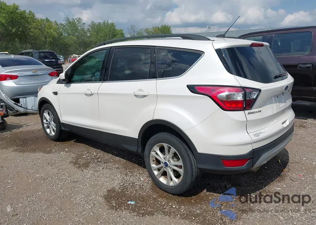 1FMCU0GD9HUD52472: 42733878