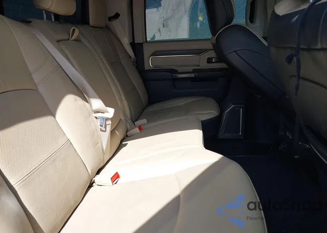 3C6UR5SL0PG519817: 42735143