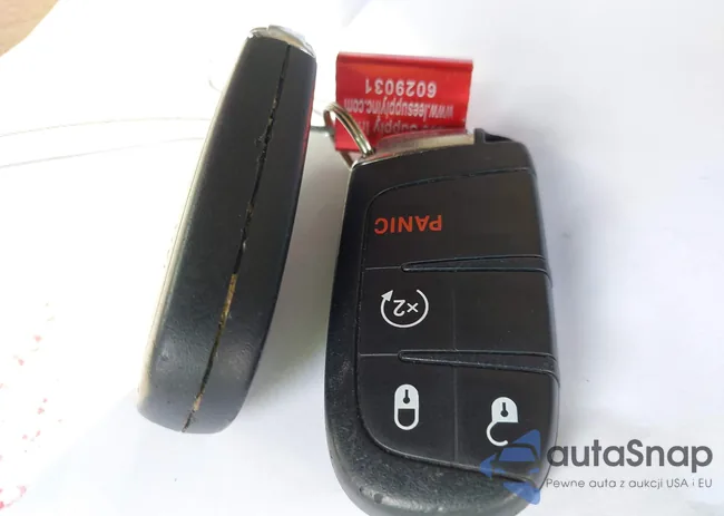 3C4NJDCB4KT766567: 42734984