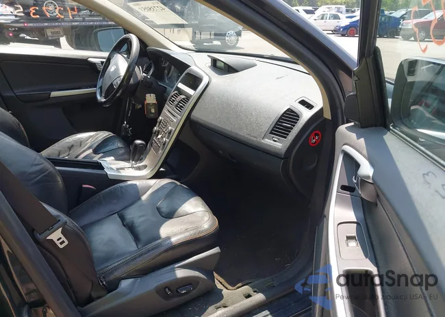 YV4992DZ8A2021232: 42735053