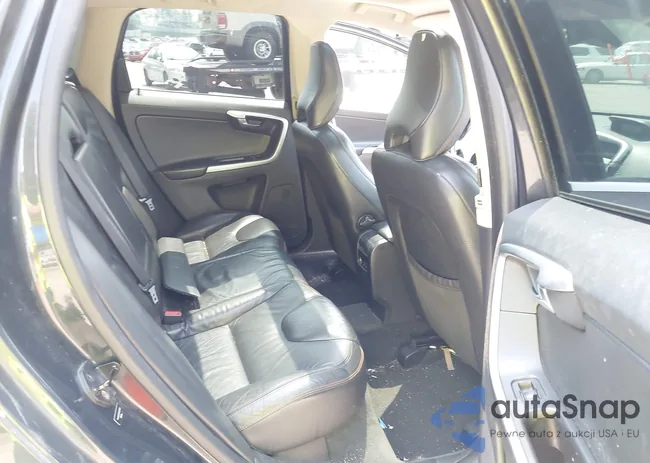 YV4992DZ8A2021232: 42735053