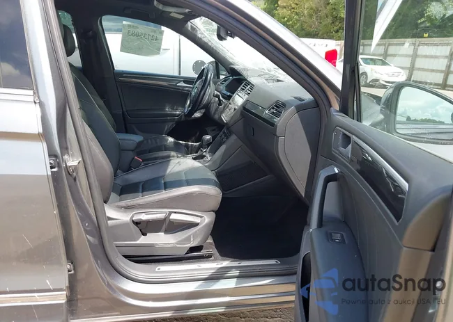 3VV4B7AX9LM089120: 42735083