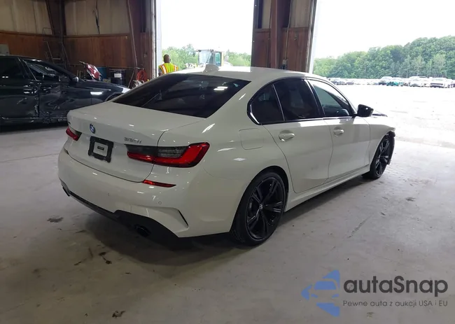 3MW5R7J04M8C18454: 42736152