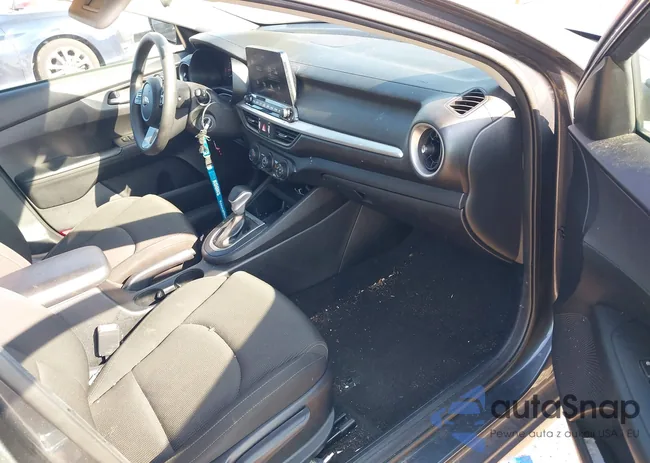 3KPF24AD5ME349276: 42736165