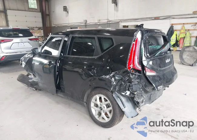 KNDJ23AU3P7851745: 42735997