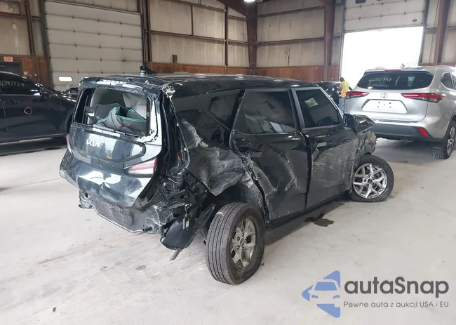 KNDJ23AU3P7851745: 42735997