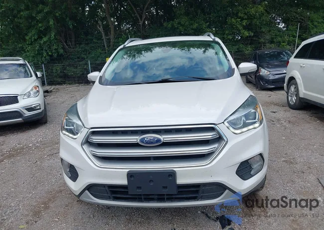 1FMCU9J96HUB13616: 42737231